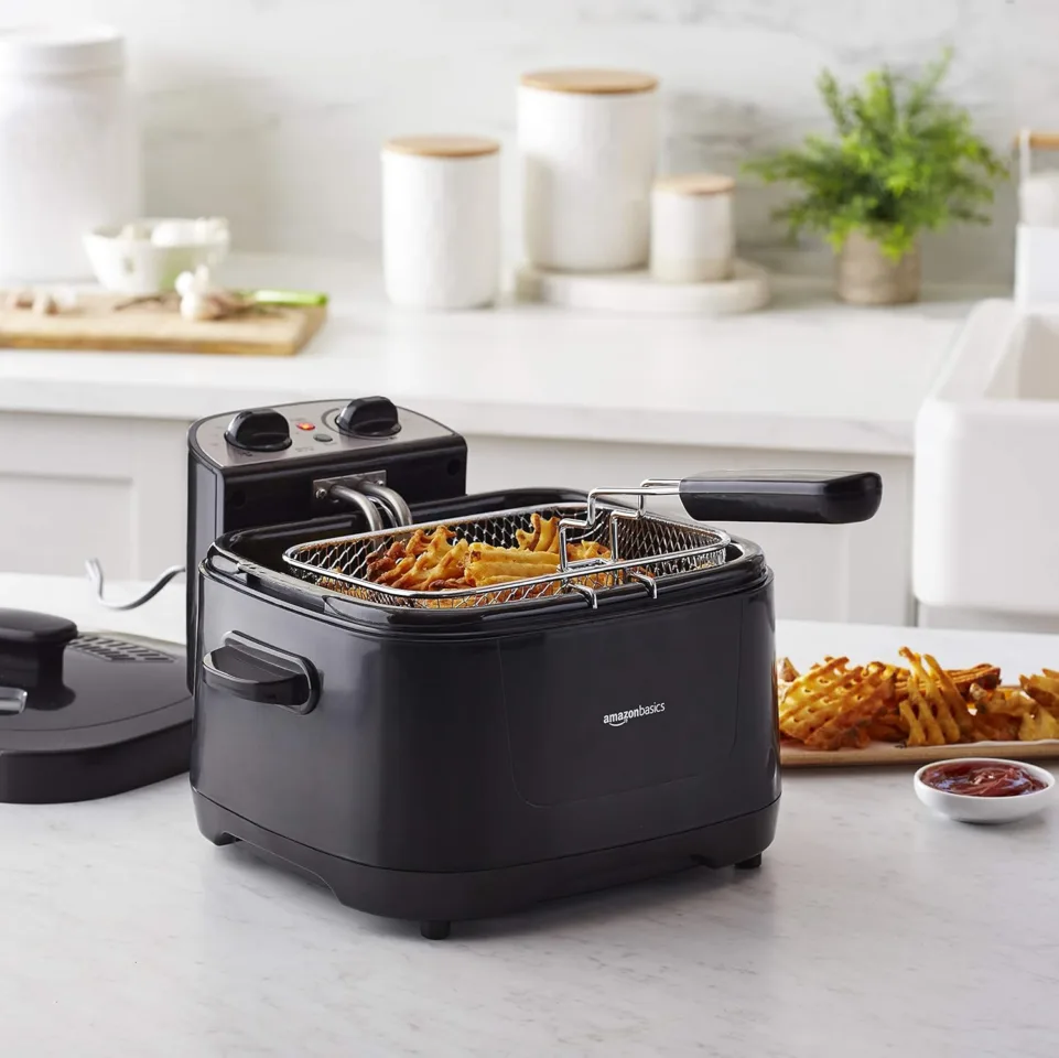 Electric Deep Fryer with 8-Cup Oil Capacity