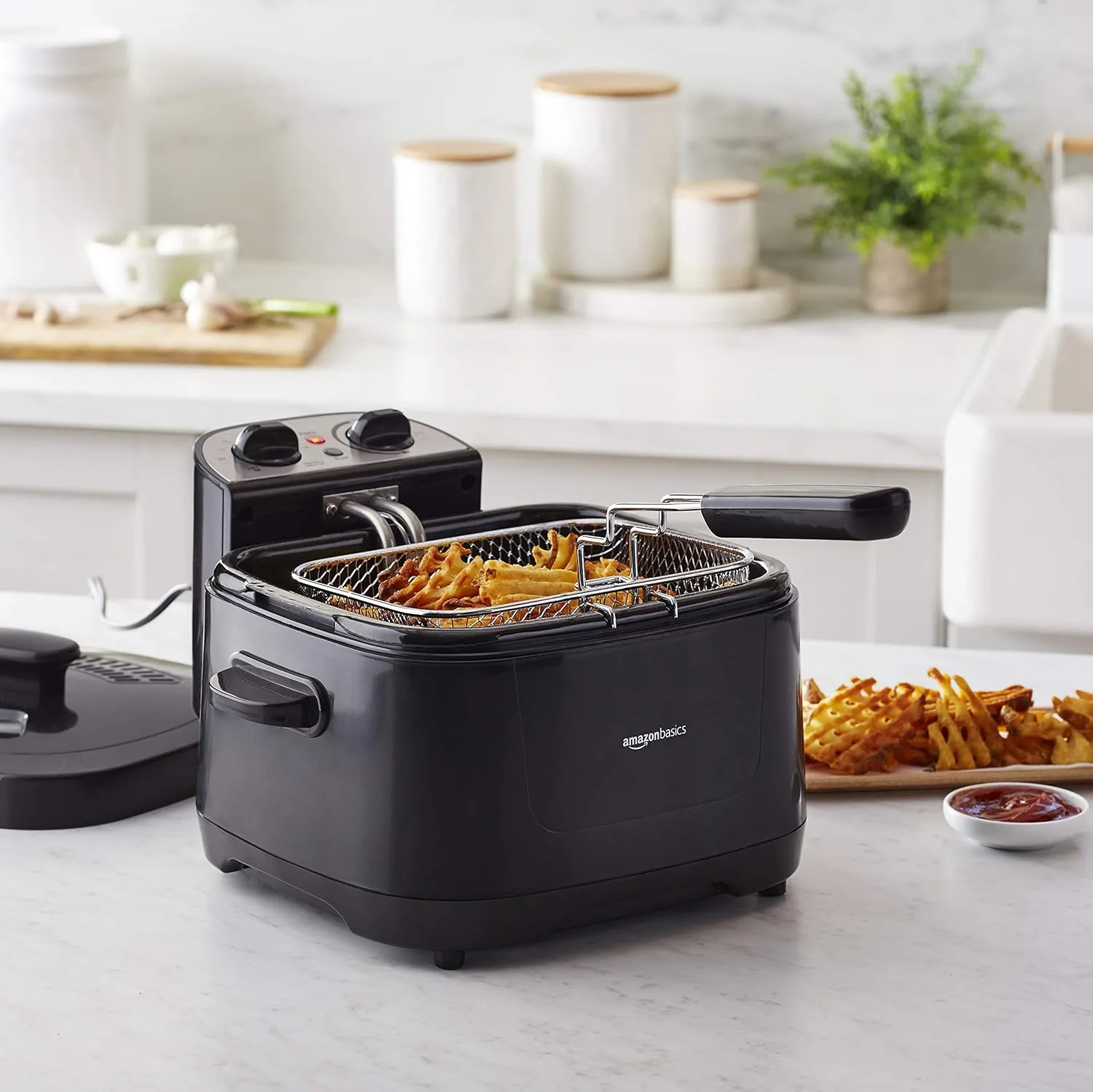 Electric Deep Fryer with 8-Cup Oil Capacity