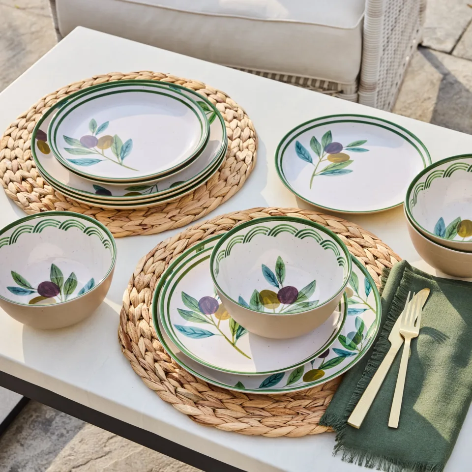 12-Piece Dinnerware Sets